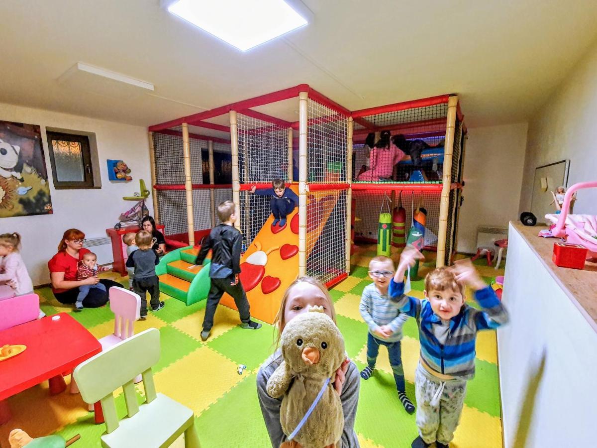 Apartmanovy Dum Pastak Loucna nad Desnou Luaran gambar