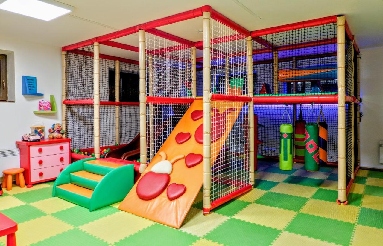 Apartmanovy Dum Pastak Loucna nad Desnou Luaran gambar