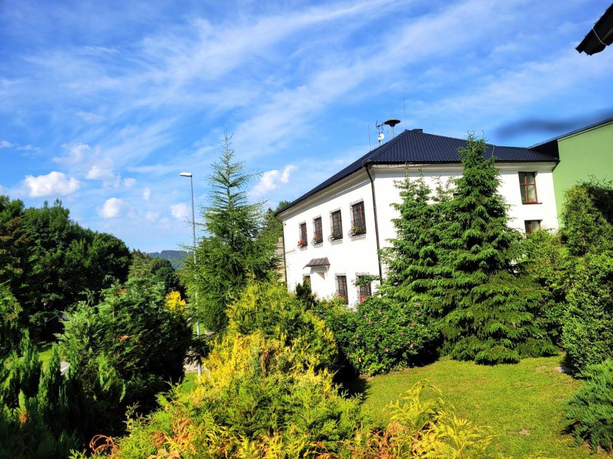 Apartmanovy Dum Pastak Loucna nad Desnou Luaran gambar
