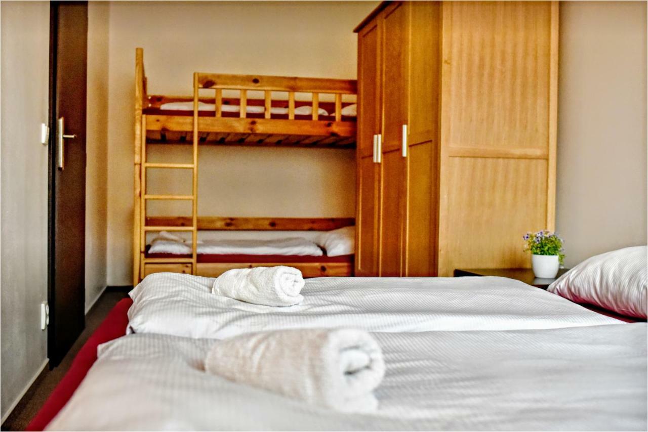 Apartmanovy Dum Pastak Loucna nad Desnou Luaran gambar