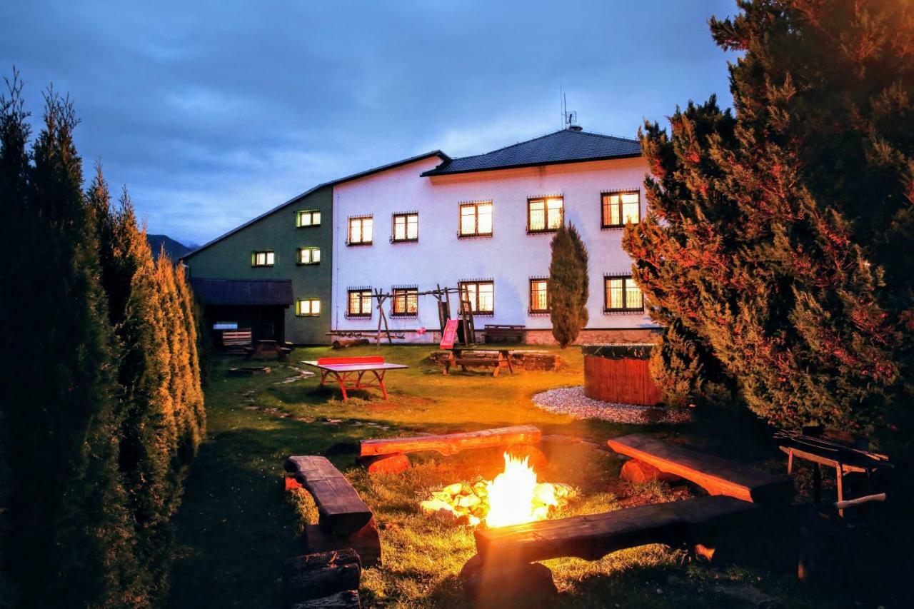 Apartmanovy Dum Pastak Loucna nad Desnou Luaran gambar